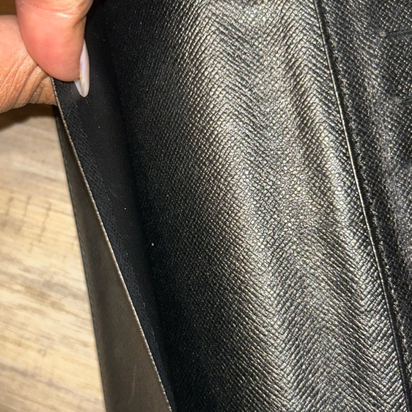 Louis Vuitton Black Taiga Long Wallet - Picture 8 of 14